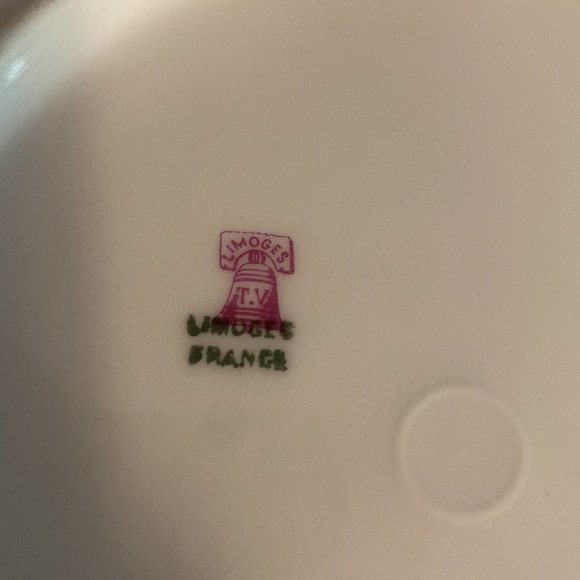 Limoge France 9 inch plate Vintage very nice  preowned condition no chips - Picture 3 of 4